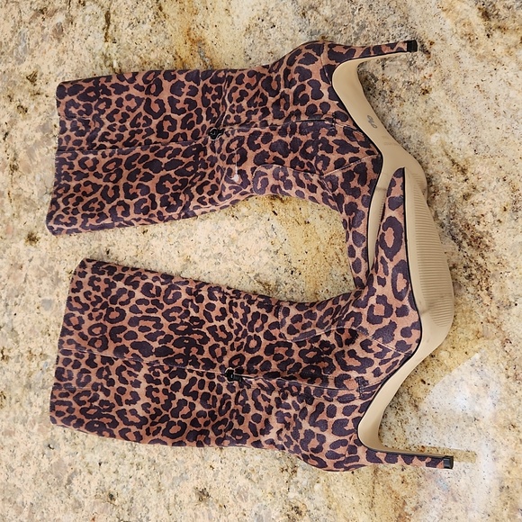 Nine West Animal Leopard Cheetah Print Knee-High Boots. NEW - Picture 16 of 16